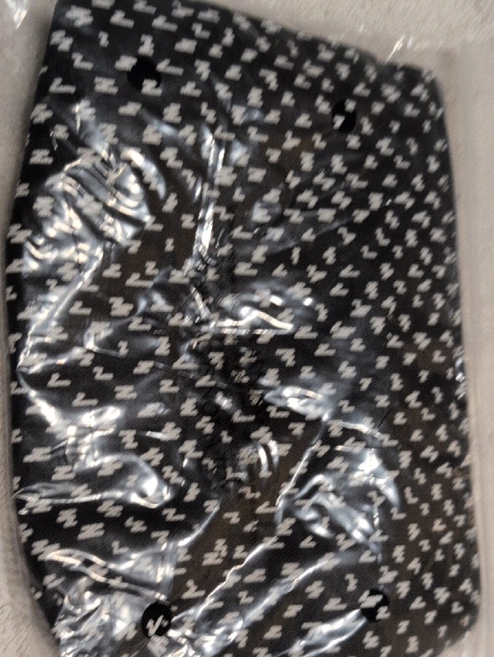 Mini Zipper Pouch - Picture 3 of 3